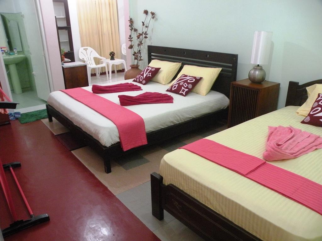 Henderson Airport Residence Negombo Chambre photo