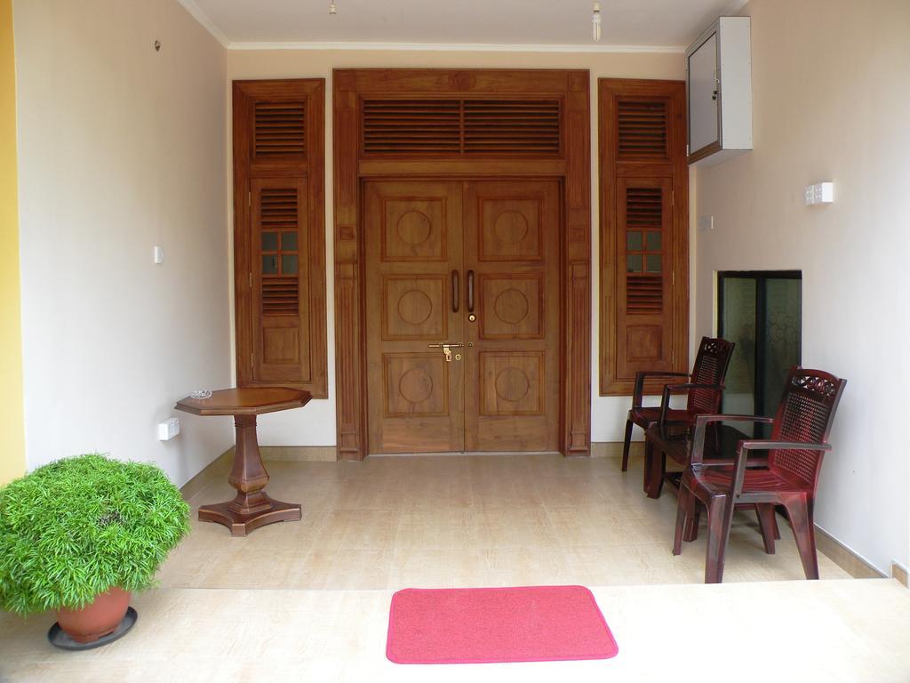Henderson Airport Residence Negombo Extérieur photo