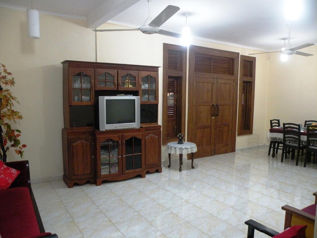 Henderson Airport Residence Negombo Extérieur photo