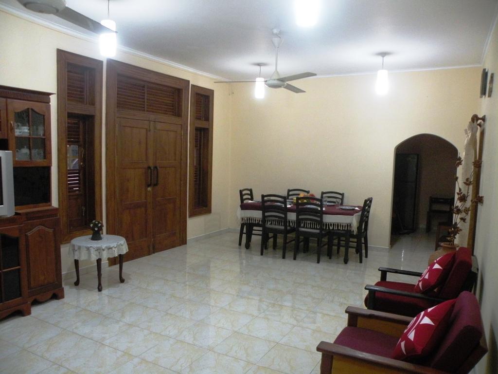 Henderson Airport Residence Negombo Extérieur photo