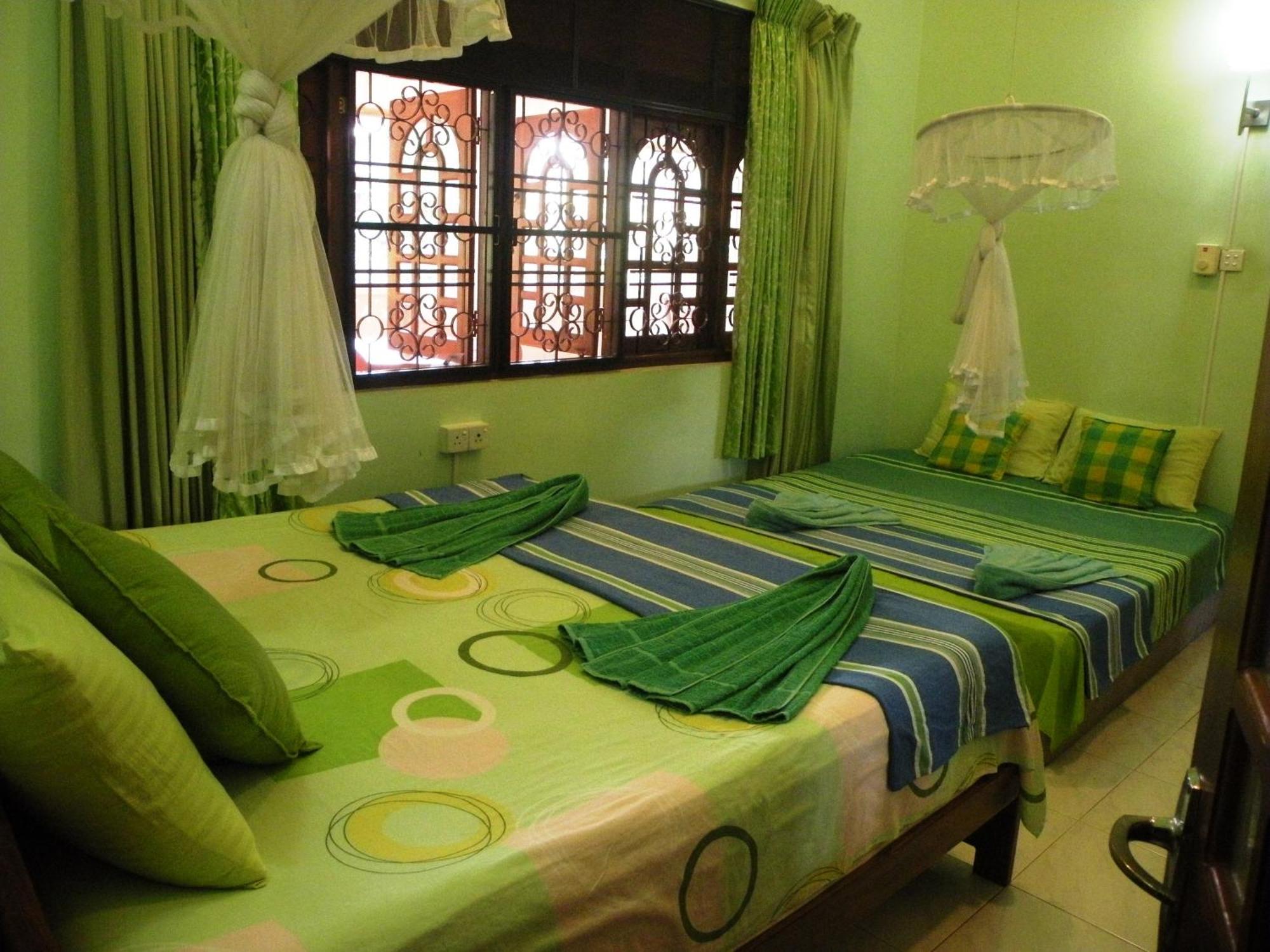 Henderson Airport Residence Negombo Extérieur photo