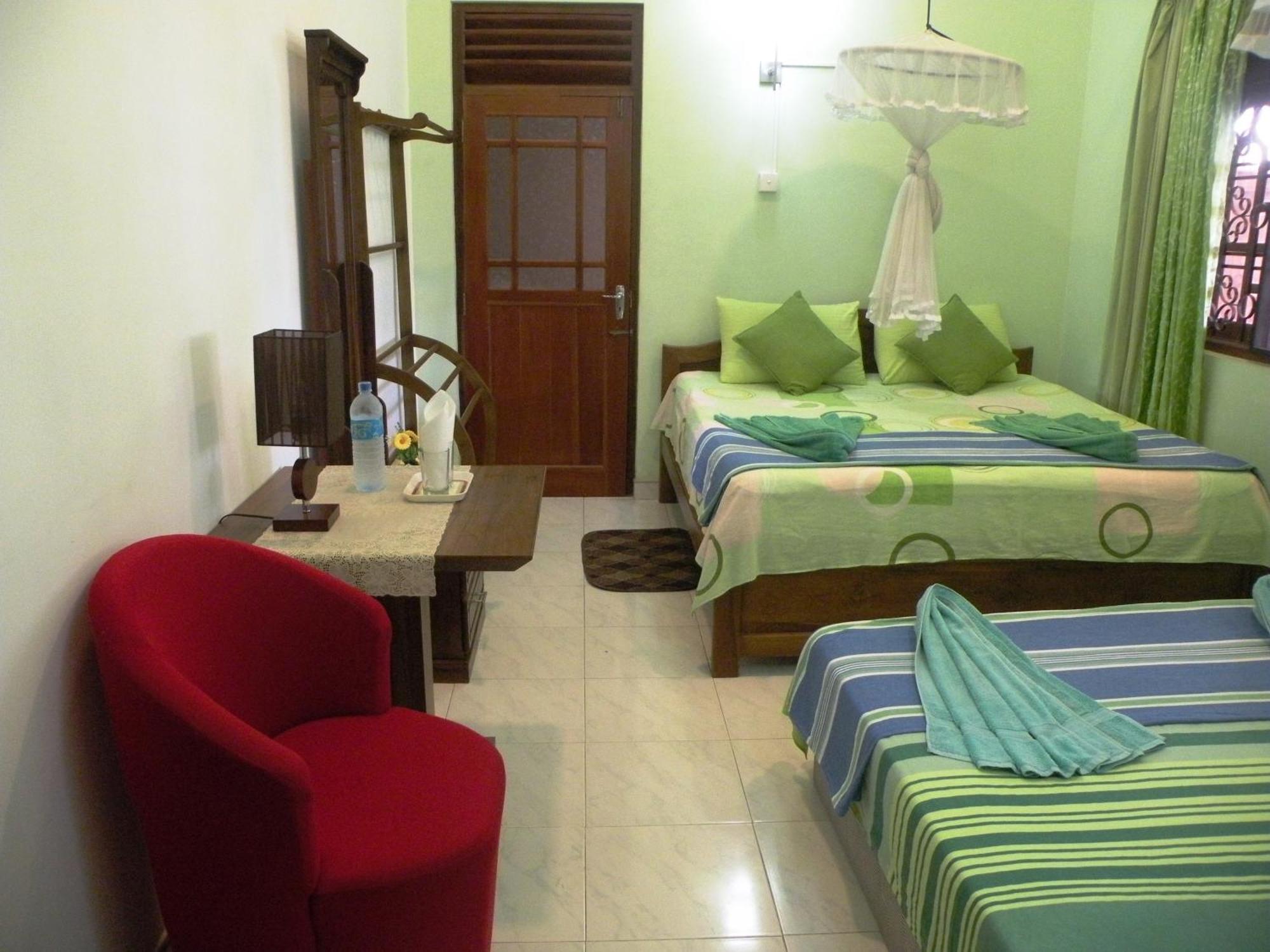 Henderson Airport Residence Negombo Extérieur photo