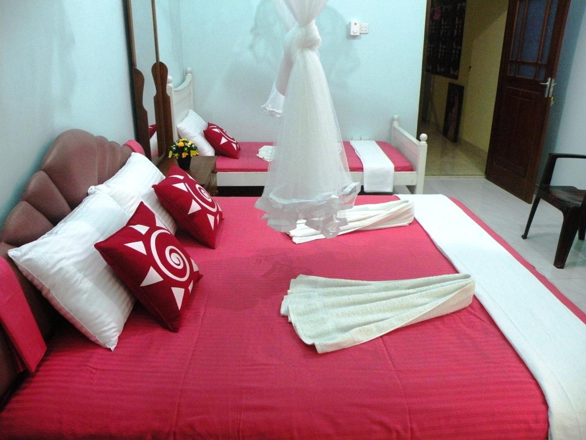 Henderson Airport Residence Negombo Chambre photo