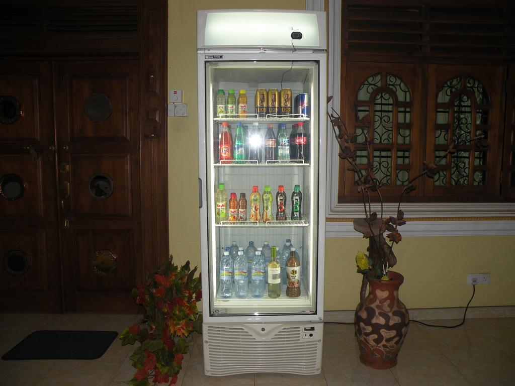 Henderson Airport Residence Negombo Extérieur photo